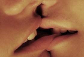 Поцелуй - слияние Ты и Я.